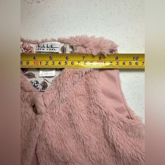 Nicole Miller New York Girls 24 Month Faux Fur Button Dusty Rose Pink Vest EUC - Picture 8 of 10